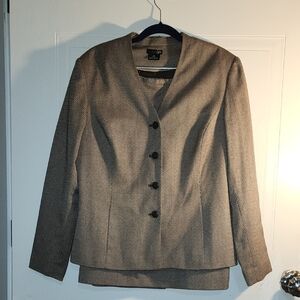 Women's Skirt Suit 2-Piece Set Size 12  BY East 5th Long Sleeve Brown